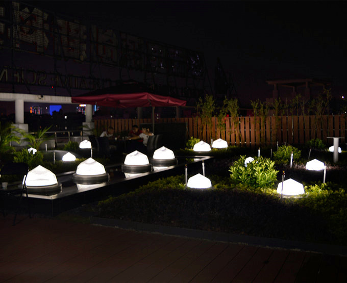 夜晚的導(dǎo)光管采光系統(tǒng)室外效果圖 夜晚的導(dǎo)光管采光系統(tǒng)室外效果圖